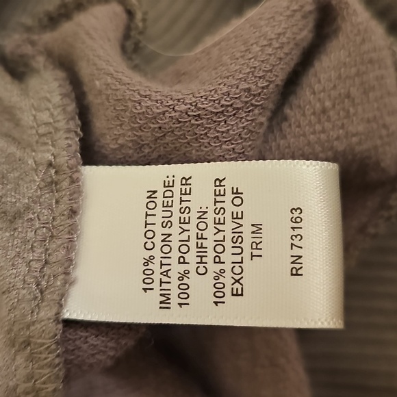 Neiman Marcus Dressy Grey Raglan Top With Long Sheer Sleeves - Picture 7 of 8